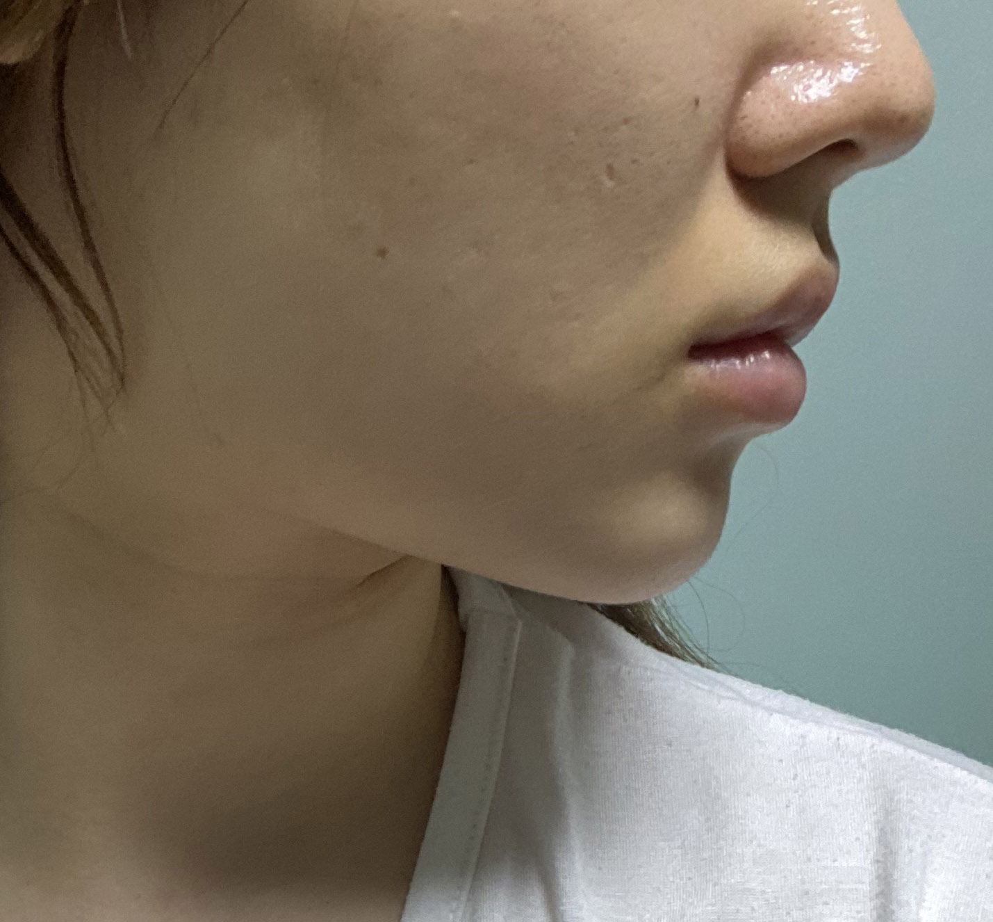 얼지흡하구 투턱 빠이빠이했어용